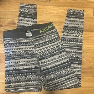 Nike Pro Leggings Large